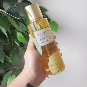 Victorias Secret VS Coconut Granita Pineapple Coconut 8.4oz